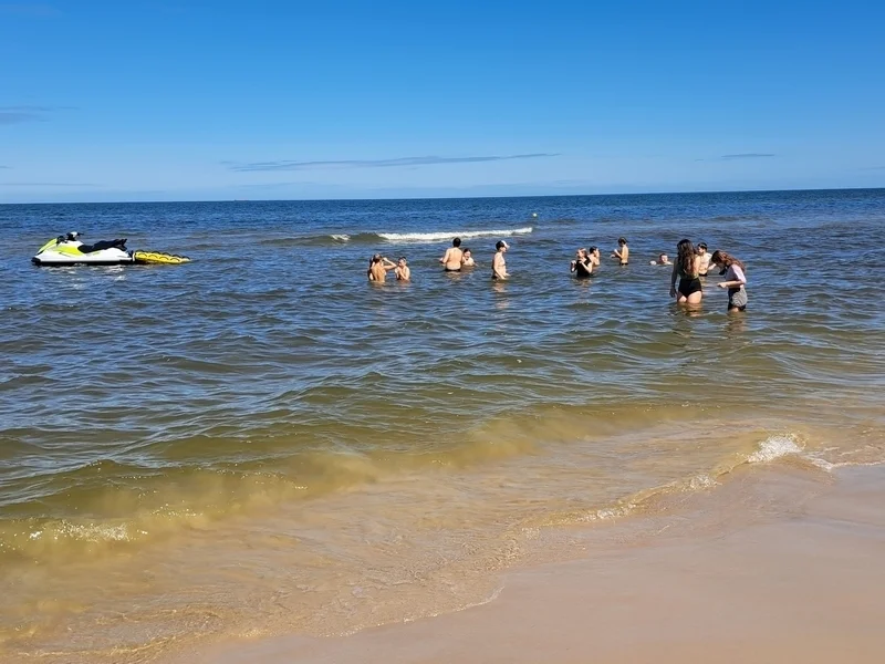 1 2zabawy na plazy i placu zabaw.